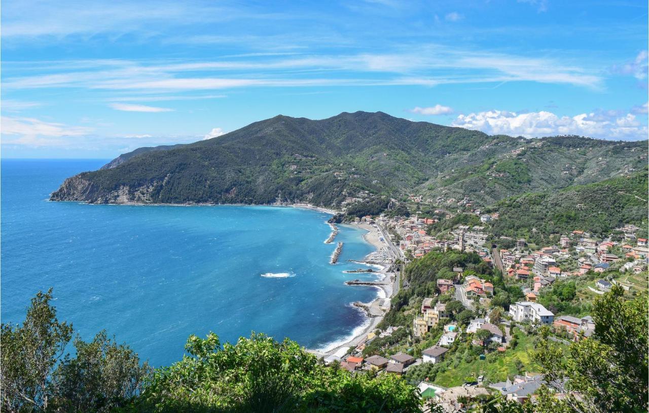 2 Bedroom Stunning Apartment In Moneglia Exteriör bild