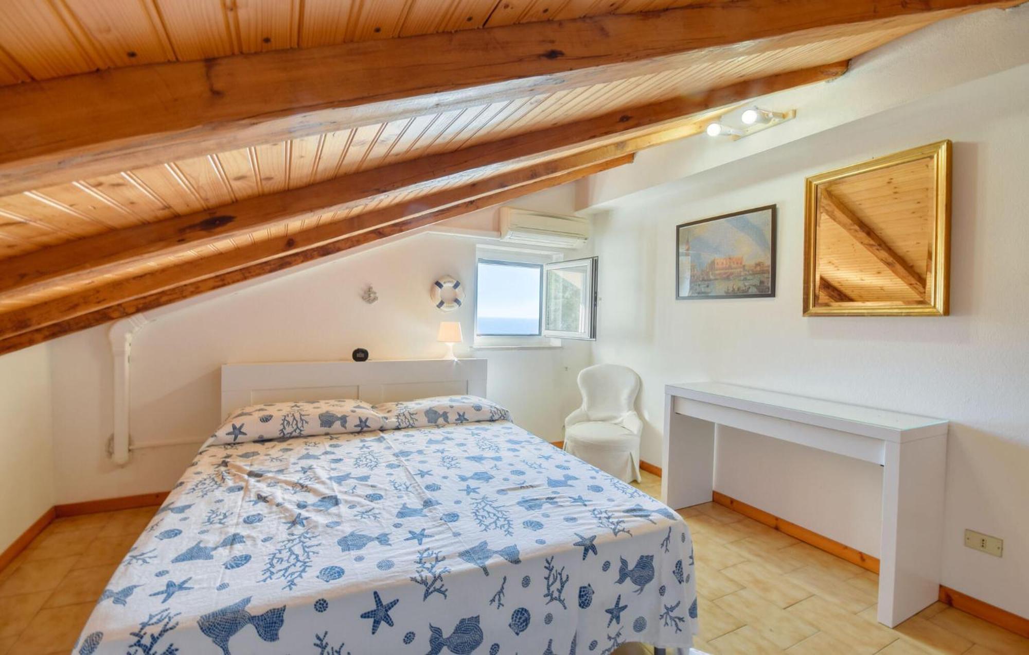 2 Bedroom Stunning Apartment In Moneglia Exteriör bild