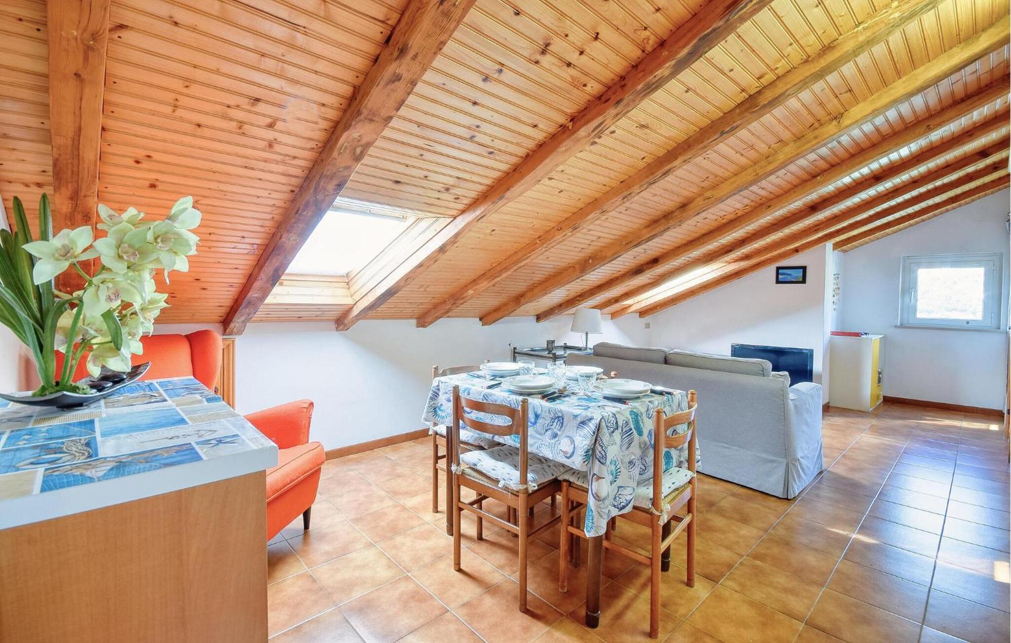 2 Bedroom Stunning Apartment In Moneglia Exteriör bild