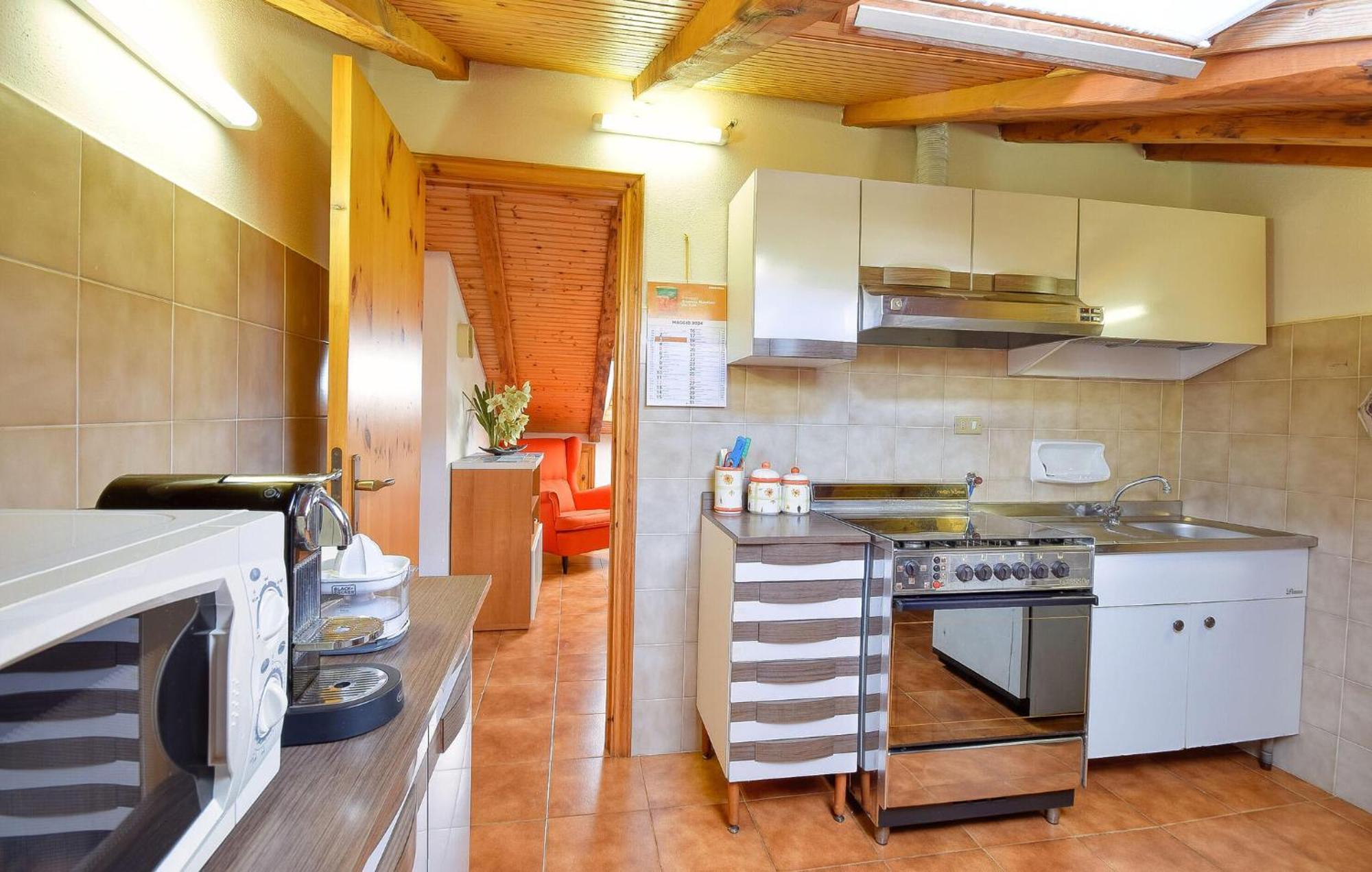 2 Bedroom Stunning Apartment In Moneglia Exteriör bild